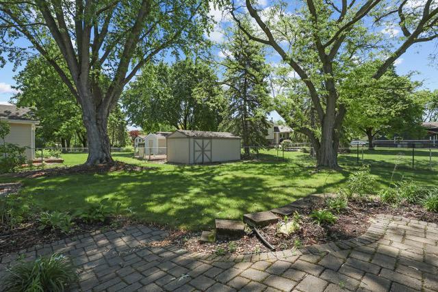 720 Tanglewood Dr, Shoreview, MN 55126 - view of yard