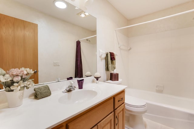 9149 Farnsworth Ave N, Brooklyn Park, MN 55443 - bathroom with vanity, toilet, and shower / tub combo with curtain
