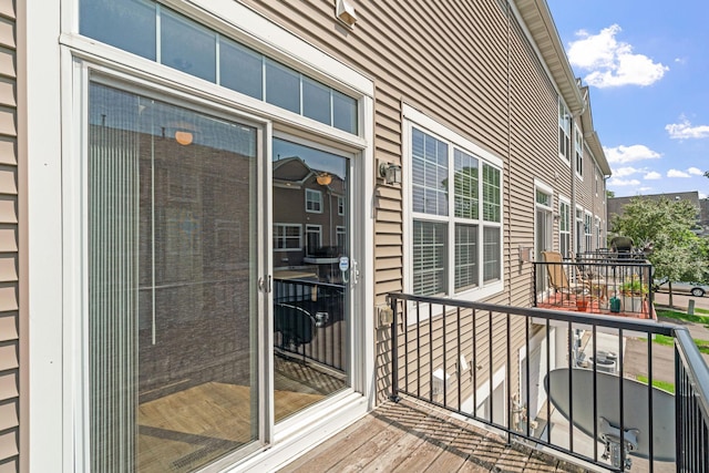4107 Regent Ave N, Robbinsdale, MN 55422 - view of balcony