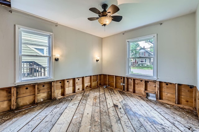 583 Cromwell Ave, Saint Paul, MN 55104 - unfurnished room featuring hardwood / wood-style floors and a ceiling fan