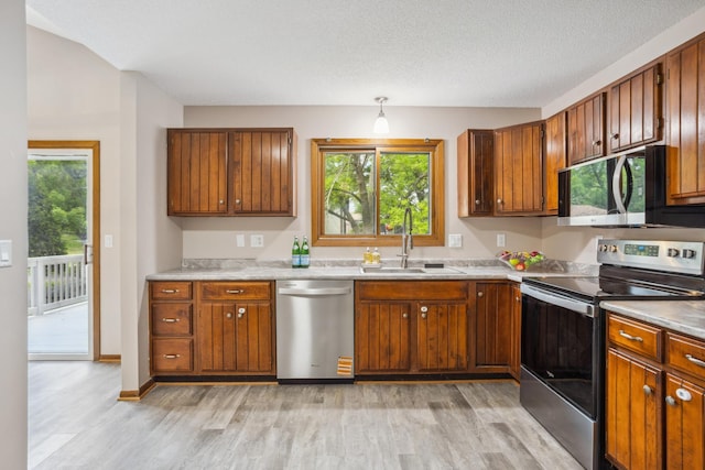 371 Millwood St, Roseville, MN 55113 - photo 7