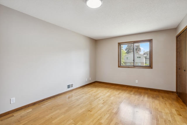 371 Millwood St, Roseville, MN 55113 - photo 13