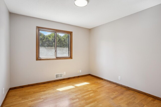 371 Millwood St, Roseville, MN 55113 - photo 16
