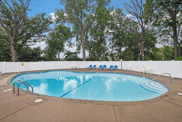 3917 Heritage Hills Dr Unit 303, Bloomington, MN 55437 - photo 28