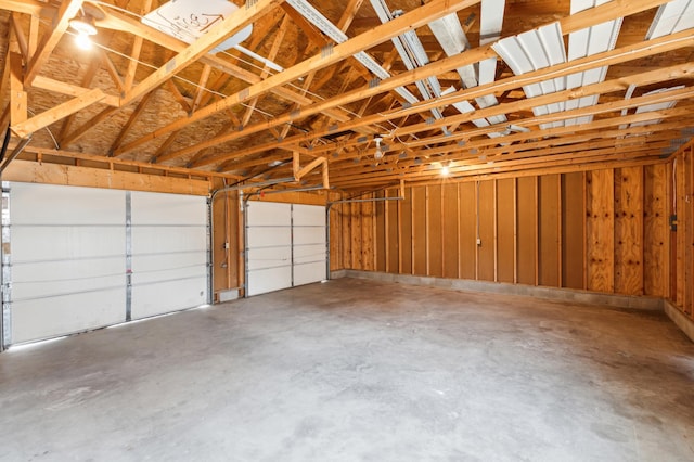 609 2nd Ave NE, Sleepy Eye, MN 56085 - view of garage