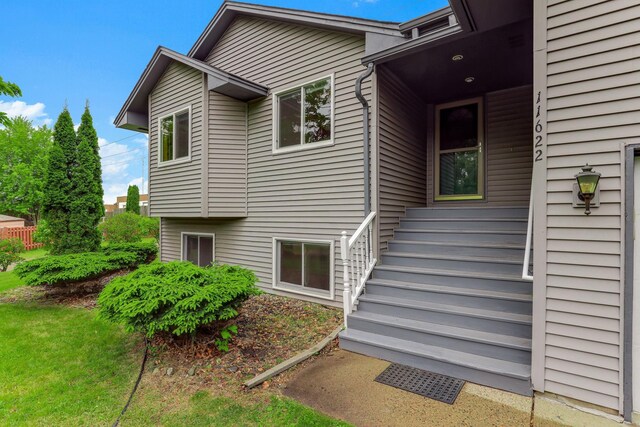11622 Rio Loma Ln, Burnsville, MN 55337 - view of property entrance