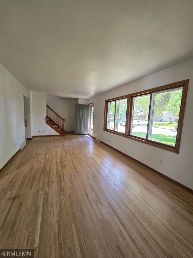 2531 Mayfair Ave, White Bear Lake, MN 55110 - photo 3