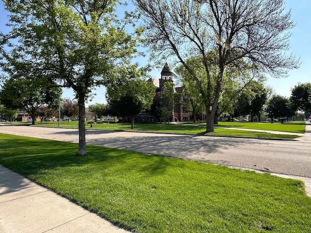 109 Luverne St Unit 220, Luverne, MN 56156 - surrounding community featuring a yard