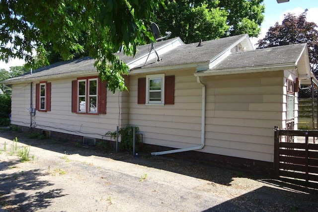 1305 La Crescent St, Campbell Twp, WI 54603 - view of home's exterior