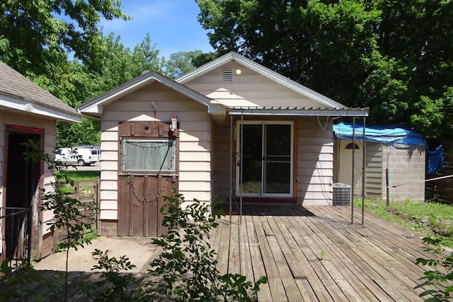 1305 La Crescent St, Campbell Twp, WI 54603 - view of wooden terrace