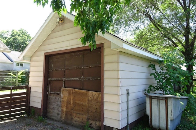 1305 La Crescent St, Campbell Twp, WI 54603 - view of detached garage