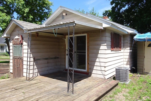 1305 La Crescent St, Campbell Twp, WI 54603 - view of wooden terrace