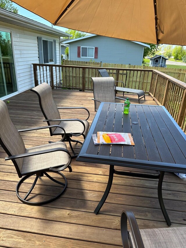 103 8th St SW, Roseau, MN 56751 - view of deck