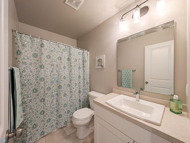 2715 11th St W, West Fargo, ND 58078 - bathroom featuring vanity, a shower with curtain, and tile patterned flooring