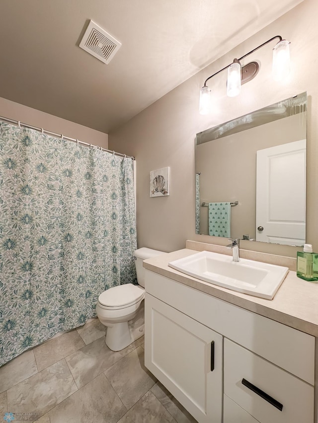 2715 11th St W, West Fargo, ND 58078 - bathroom featuring vanity and curtained shower