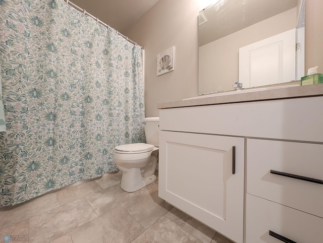 2715 11th St W, West Fargo, ND 58078 - bathroom with vanity and curtained shower