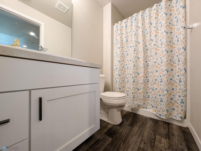 2715 11th St W, West Fargo, ND 58078 - full bath with vanity, wood finished floors, and curtained shower