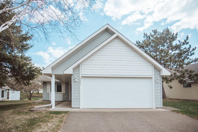 2501 Woodridge Ln, Brainerd, MN 56401 - ranch-style house with driveway and a garage
