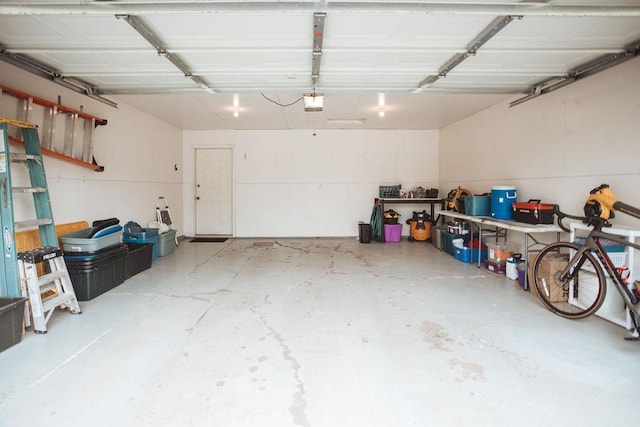 2501 Woodridge Ln, Brainerd, MN 56401 - garage featuring a garage door opener