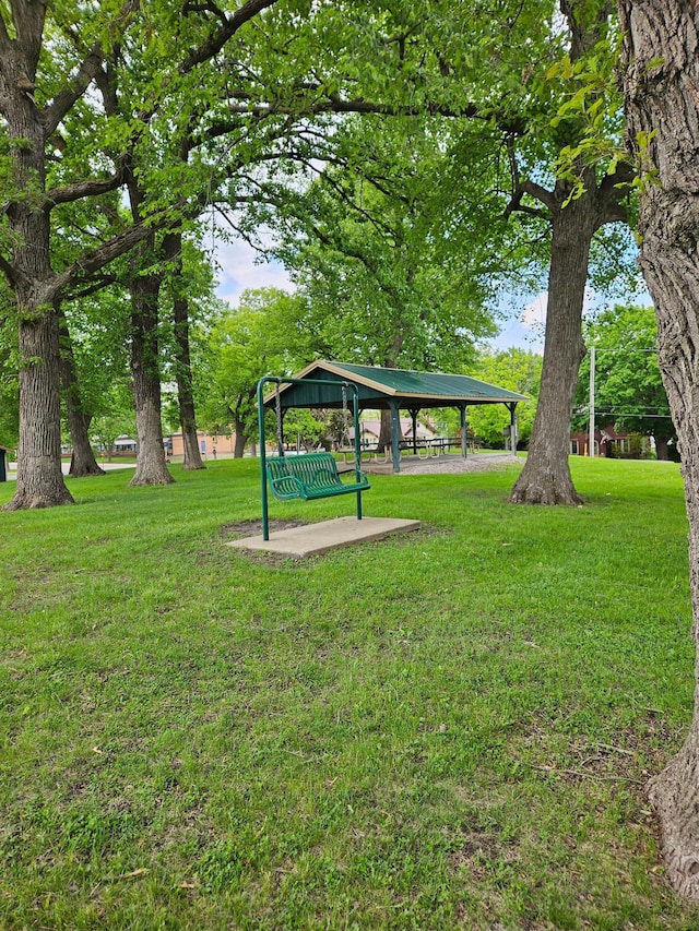 530 Willis St, Dassel, MN 55325 - view of green lawn featuring a gazebo
