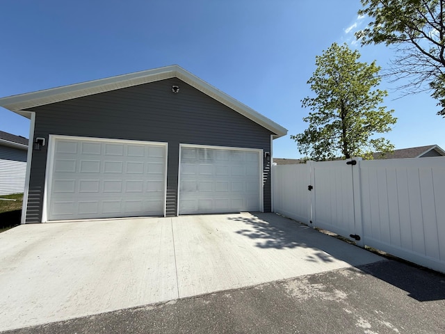 2014 Nelson Dr, Thief River Falls, MN 56701 - detached garage featuring a gate