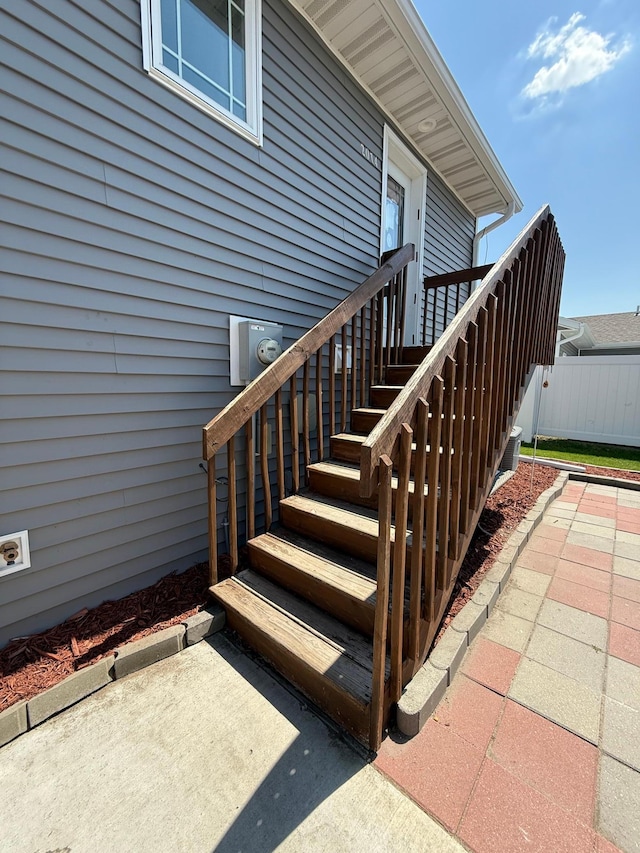 2014 Nelson Dr, Thief River Falls, MN 56701 - view of stairs