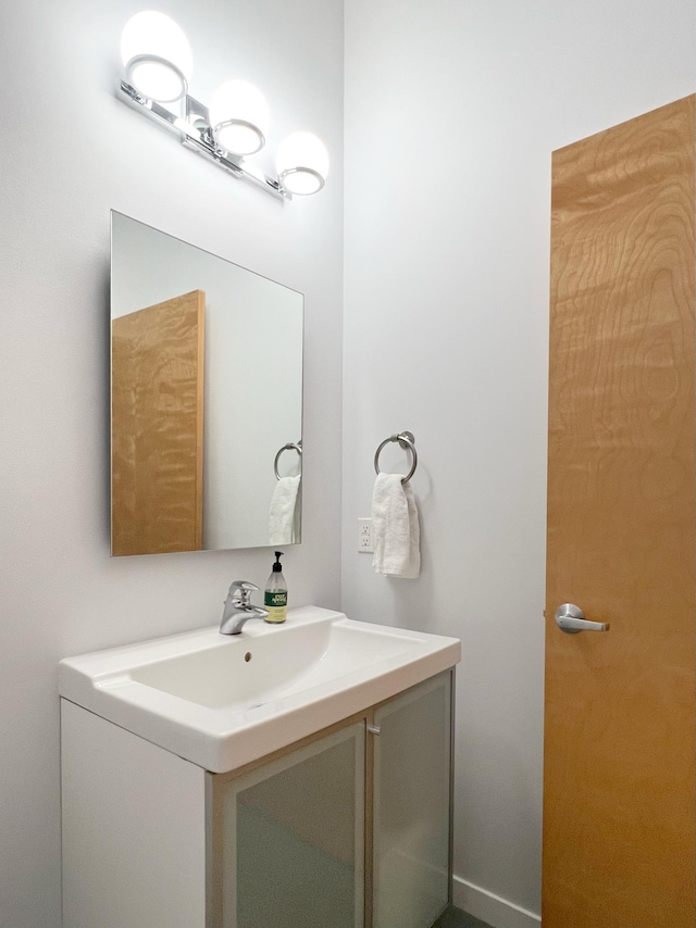 2840 Bryant Ave S Unit E303, Minneapolis, MN 55408 - bathroom with vanity