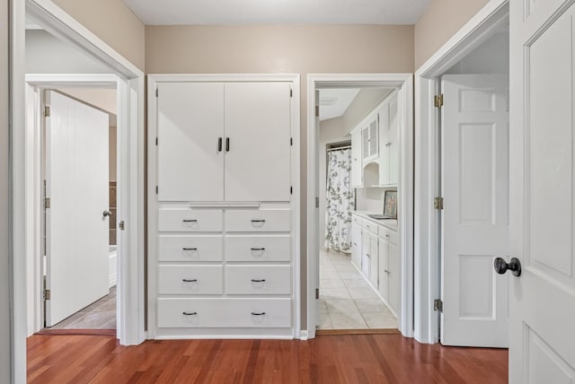 6413 Mendelssohn Ln, Edina, MN 55343 - corridor with light wood-style flooring