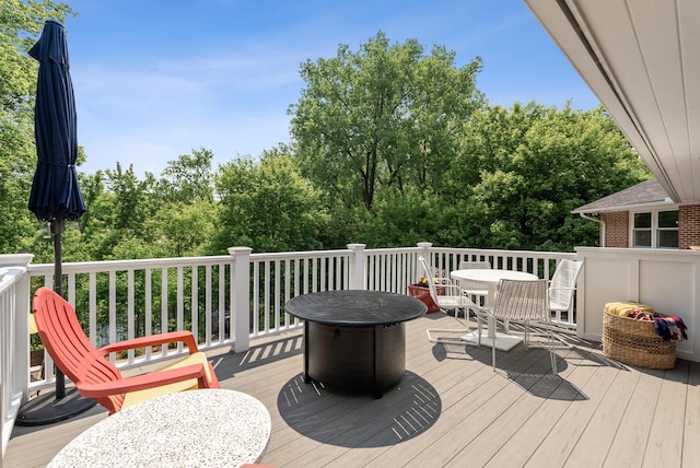 6413 Mendelssohn Ln, Edina, MN 55343 - wooden terrace featuring outdoor dining space