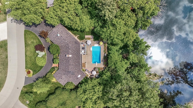 6413 Mendelssohn Ln, Edina, MN 55343 - aerial view of property's location featuring a pool