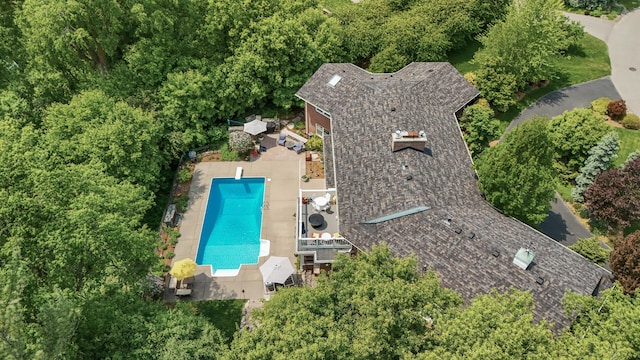 6413 Mendelssohn Ln, Edina, MN 55343 - view from above of property featuring a pool area