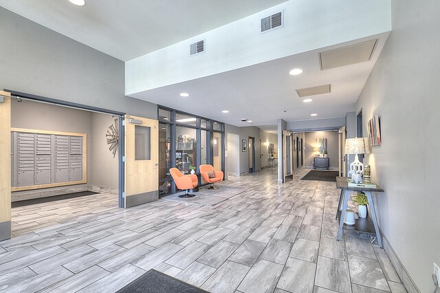 740 Portland Ave Unit 1005, Minneapolis, MN 55415 - lobby featuring recessed lighting