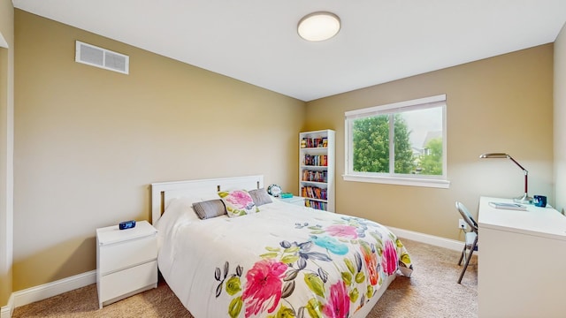11330 Harness Rd, Woodbury, MN 55129 - carpeted bedroom featuring baseboards