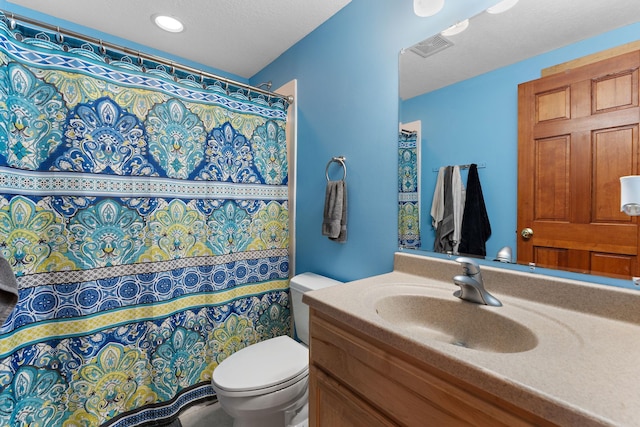 1533 Roundhouse Cir, Shakopee, MN 55379 - full bath featuring toilet and vanity