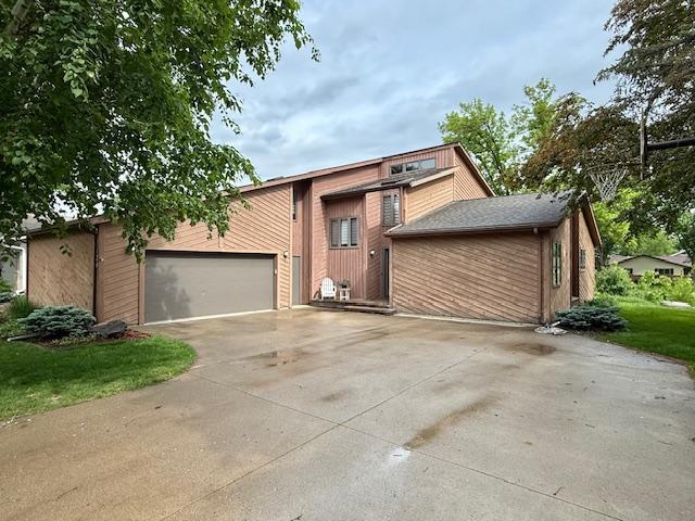 128 Knollwood Dr, Redwood Falls, MN 56283 - photo 2