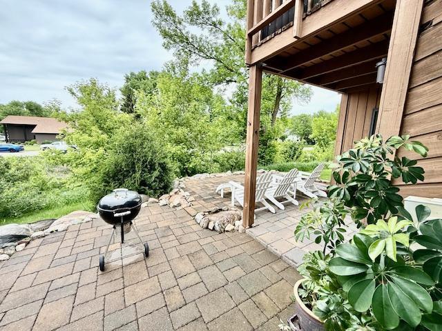 128 Knollwood Dr, Redwood Falls, MN 56283 - photo 7