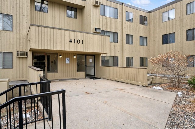 4101 Parklawn Ave Unit 221, Edina, MN 55435 - photo 3