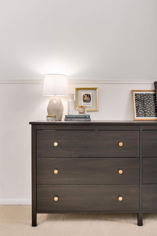3350 Virginia Ave S, Saint Louis Park, MN 55426 - detailed view of carpet floors and a decorative wall