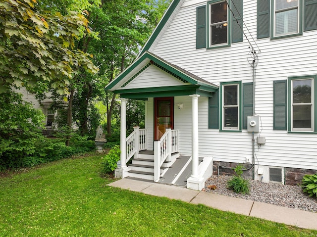 216 Summit Ave, Center City, MN 55012 - view of front of house featuring a front lawn