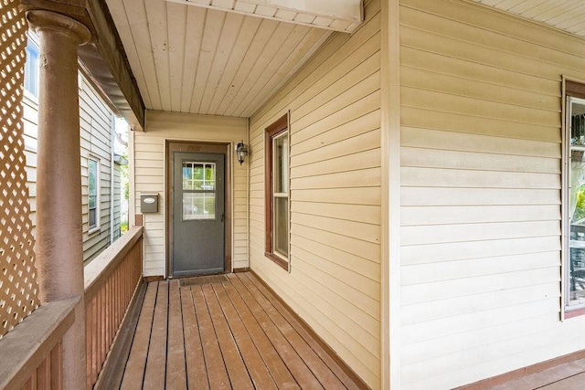 2718 3rd St, Duluth, MN 55806 - view of doorway to property