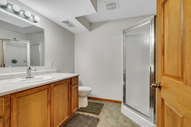 2904 Park Dr, Saint Cloud, MN 56303 - bathroom with a shower stall and vanity