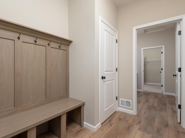 5393 177th St W, Lakeville, MN 55044 - mudroom featuring light wood-style flooring and baseboards