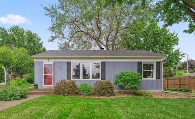2918 Asbury St, Roseville, MN 55113 - view of front of property with board and batten siding