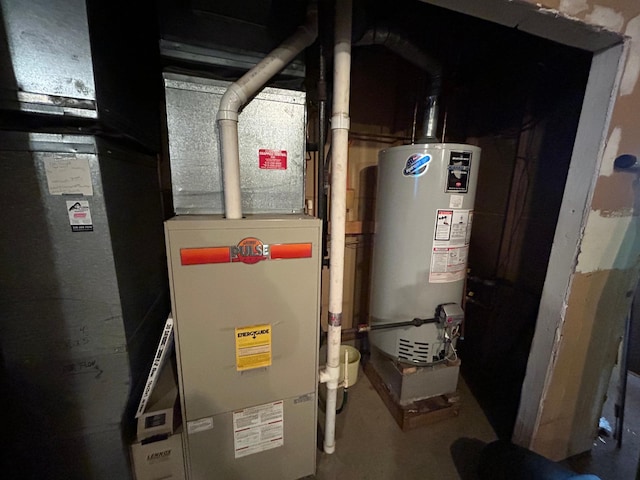 1646 5th St, Montevideo, MN 56265 - utility room featuring water heater