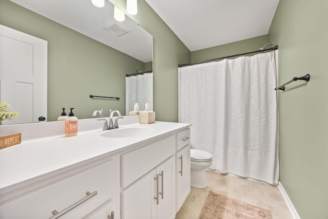 970 Acacia Dr S, Annandale, MN 55302 - full bathroom with vanity, toilet, and a shower with curtain