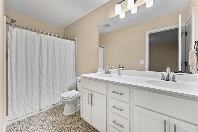 970 Acacia Dr S, Annandale, MN 55302 - bathroom featuring toilet, double vanity, and curtained shower