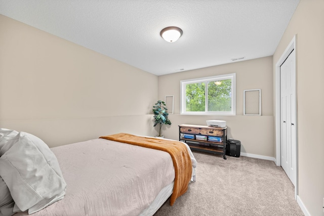 970 Acacia Dr S, Annandale, MN 55302 - bedroom featuring carpet floors, baseboards, and a textured ceiling