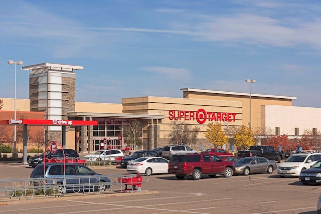 15653 Cobblestone Lake Pkwy, Apple Valley, MN 55124 - view of commercial property featuring uncovered parking