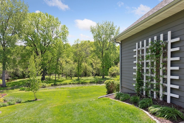 9375 Cold Stream Ln, Eden Prairie, MN 55347 - view of grassy yard