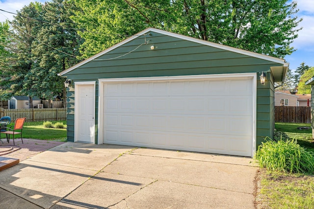 1306 3rd Ave SW, Austin, MN 55912 - view of detached garage